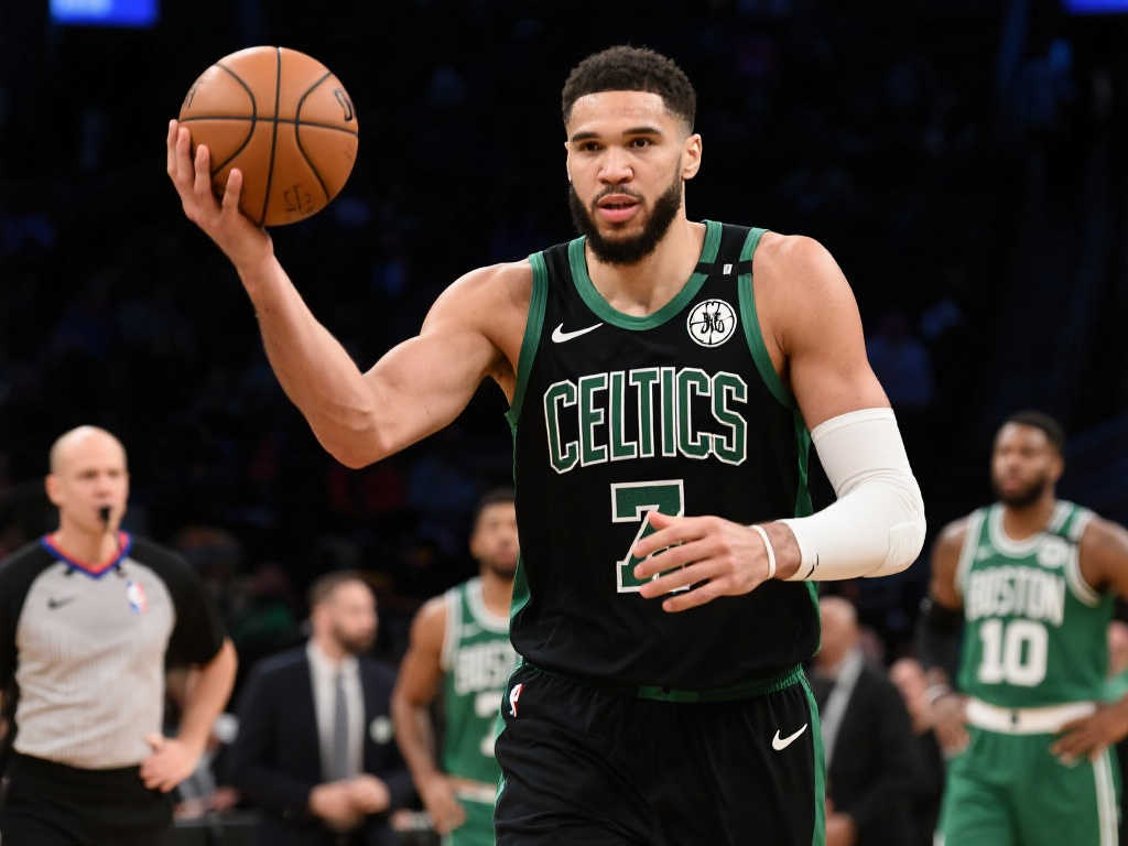 NBA自由市场开启，多位球星完成转会签约